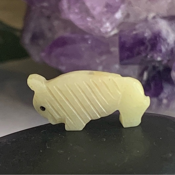 Vintage Native American Zuni Hand Carved Buffalo Fetish Bead Drilled Animal 1" - Picture 7 of 15